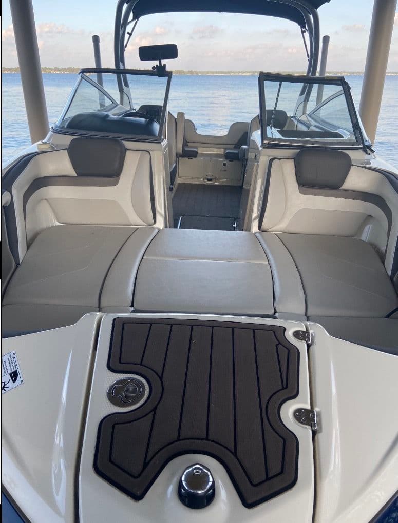 Project Boat Detailing for a Sparkling Day on Lake Conroe image