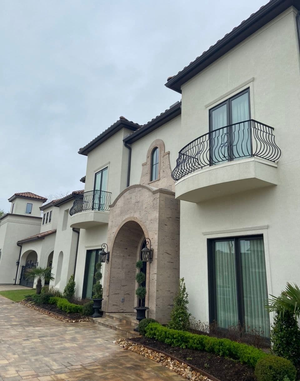 Gallery photos for Full House Wash on a Luxury Mediterranean Estate: Image #1