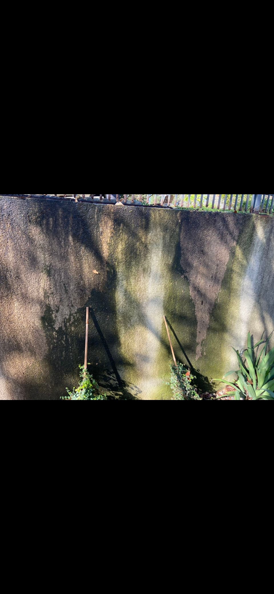 Pressure Washing for a Perfect Stucco Wall image